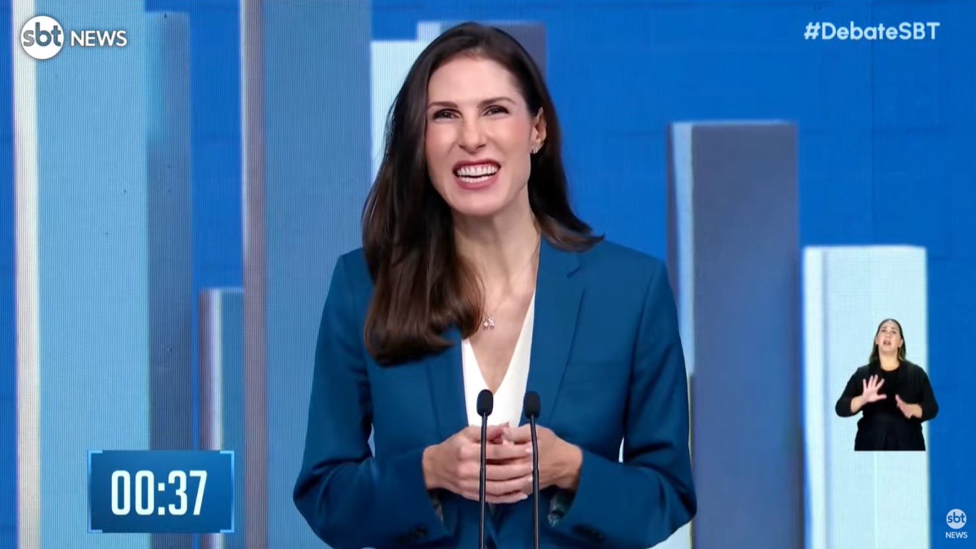 Marina Helena paga mico com gafe no debate do SBT e Cesar Filho dá risada da candidata