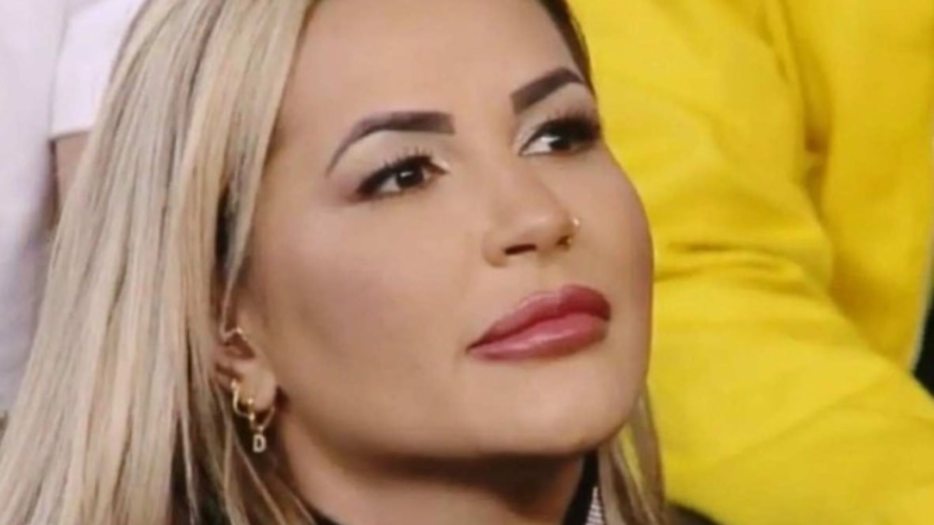 Mulher afirma ter perdido R$ 1 milhão após ser enganada por Deolane Bezerra