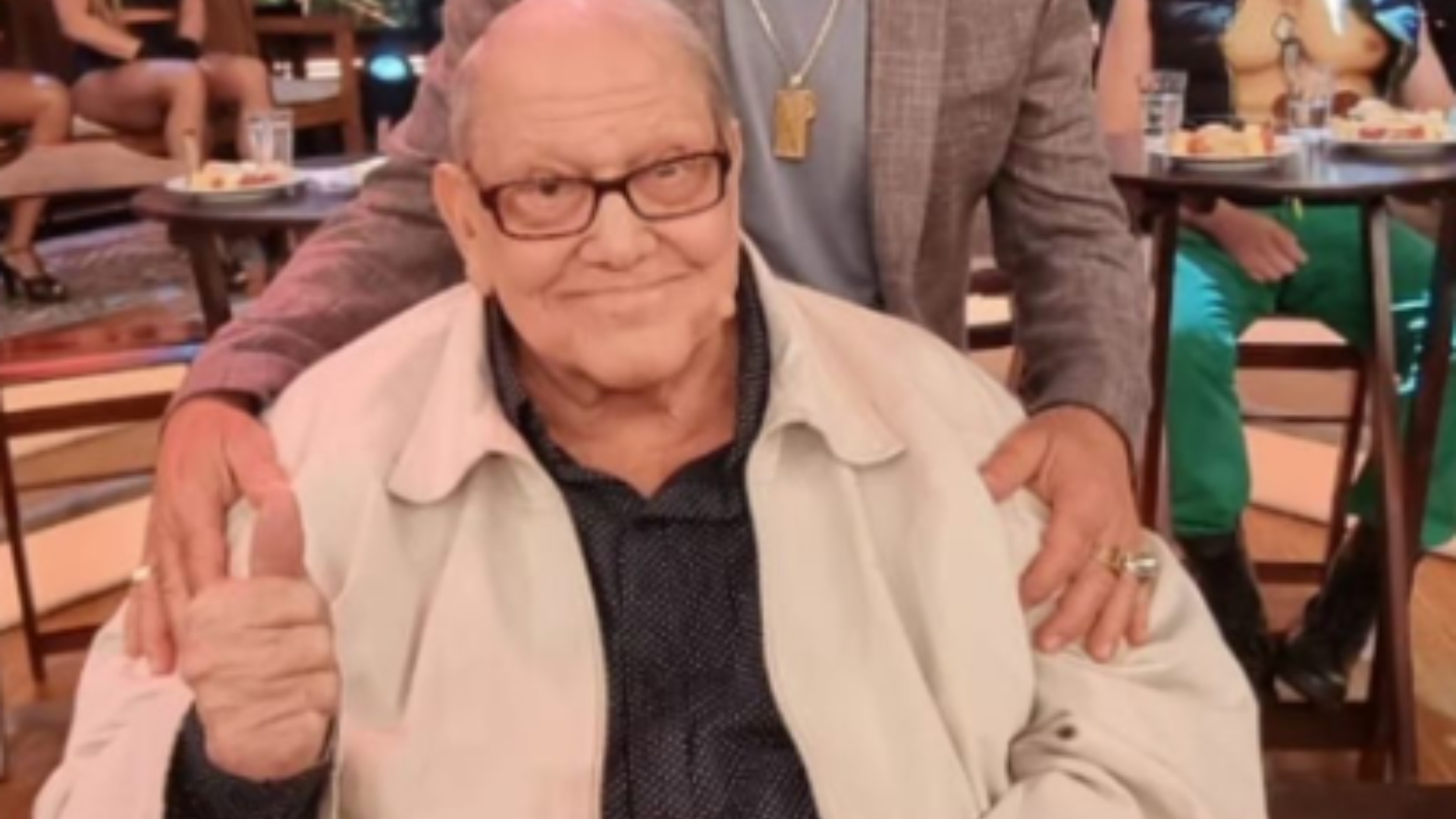 Ary Toledo já desmaiou de fome no palco e relatou perrengue: ‘Sem dinheiro’
