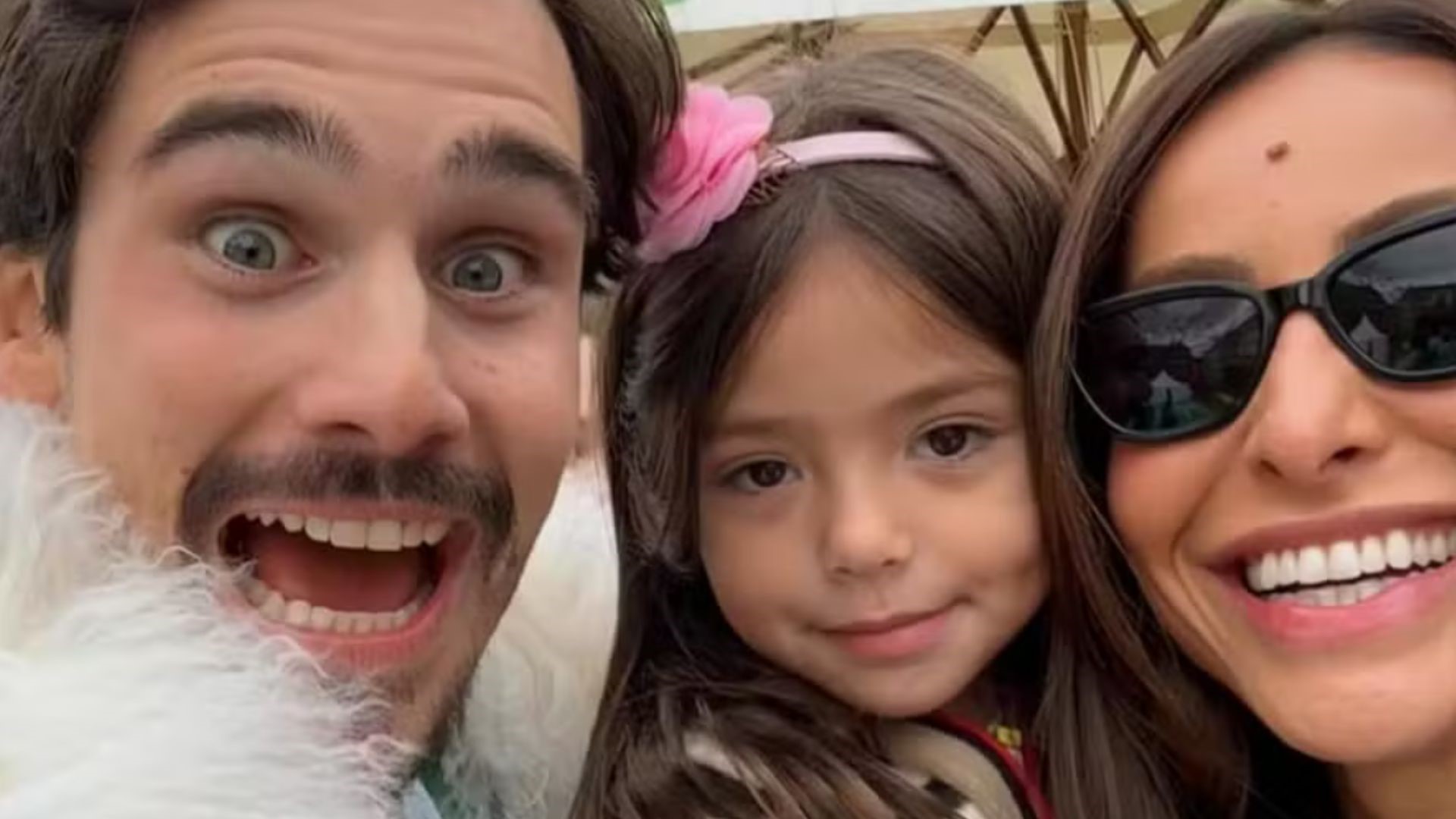 Nicolas Prattes grava Sabrina Sato em momento íntimo com a filha: ‘Caráter’