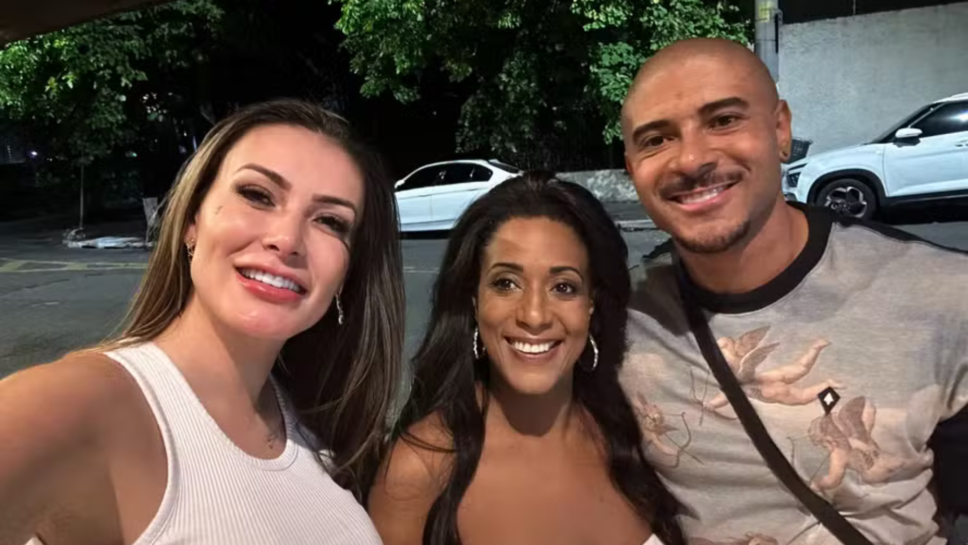 Até ela? Andressa Urach filma conteúdo adulto com a ex-sogra: ‘Carinhosa’