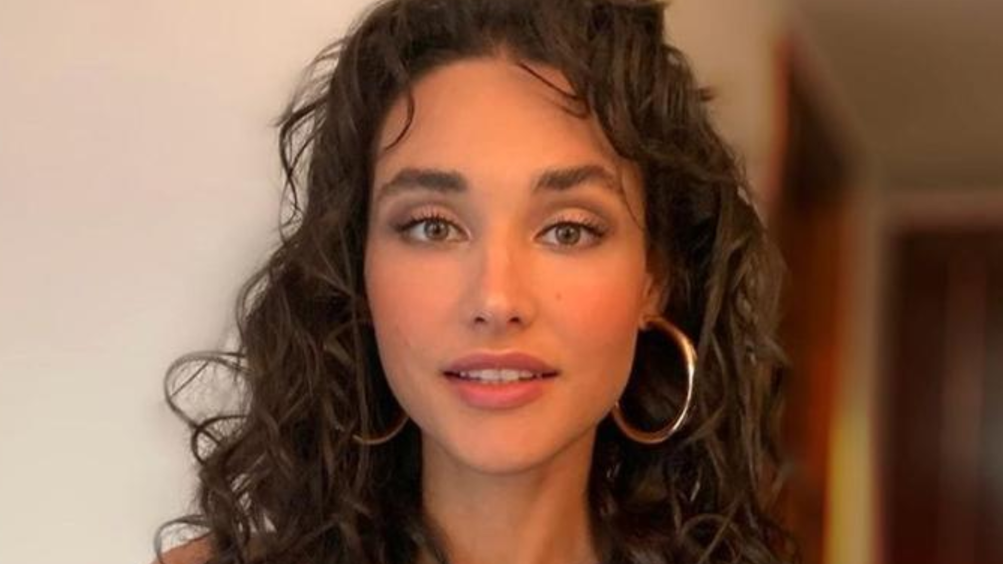 Débora Nascimento detalha reação da filha a seu novo trabalho: ‘Levei pra ver’
