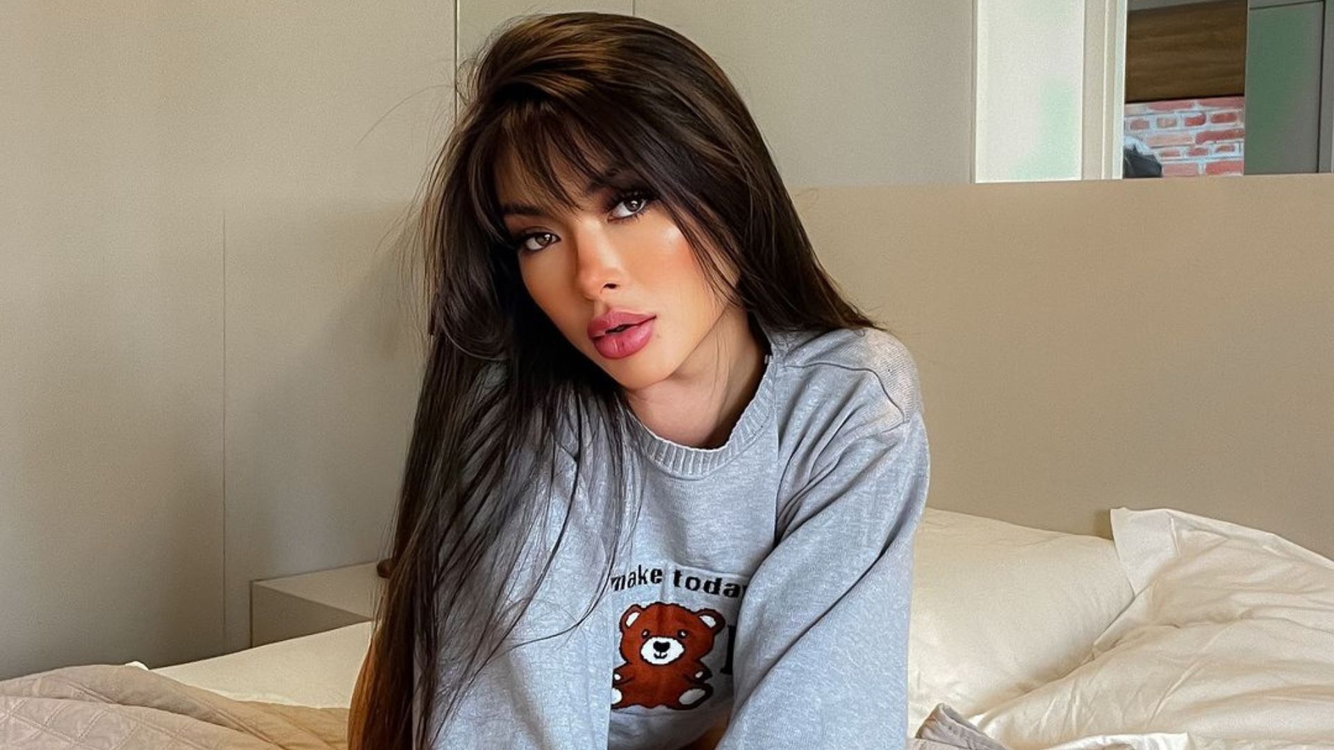 Após criar concurso de ‘vagina mais bonita’, Ana Otani agora quer premiar siliconadas