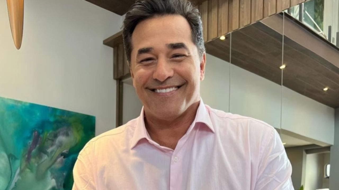 Luciano Szafir fala sobre cenas quentes em novela: ‘Nudez’