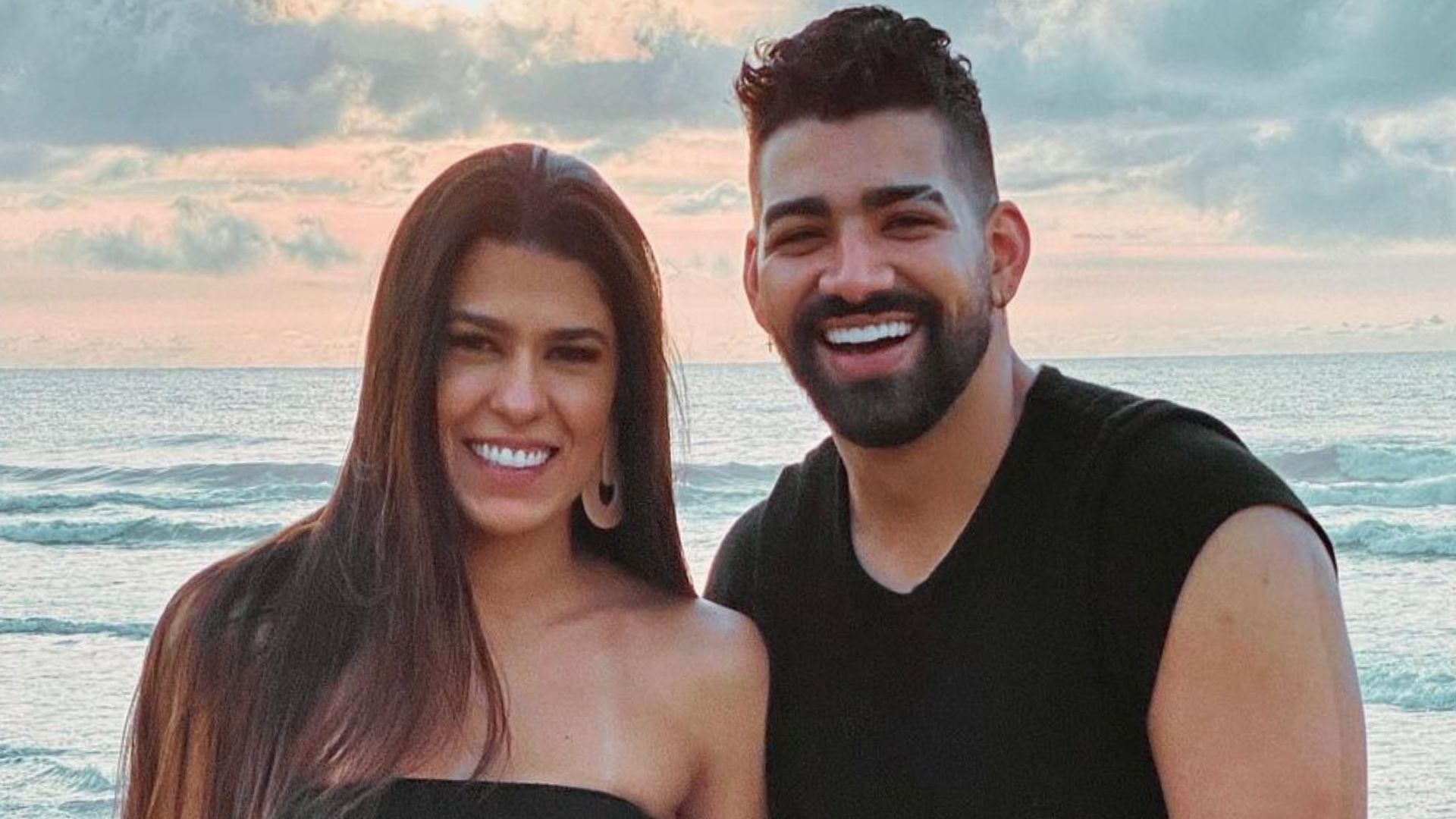 ‘Deus nos mandou você’: Dilsinho e Beatriz revelam o sexo do 2º filho em ensaio