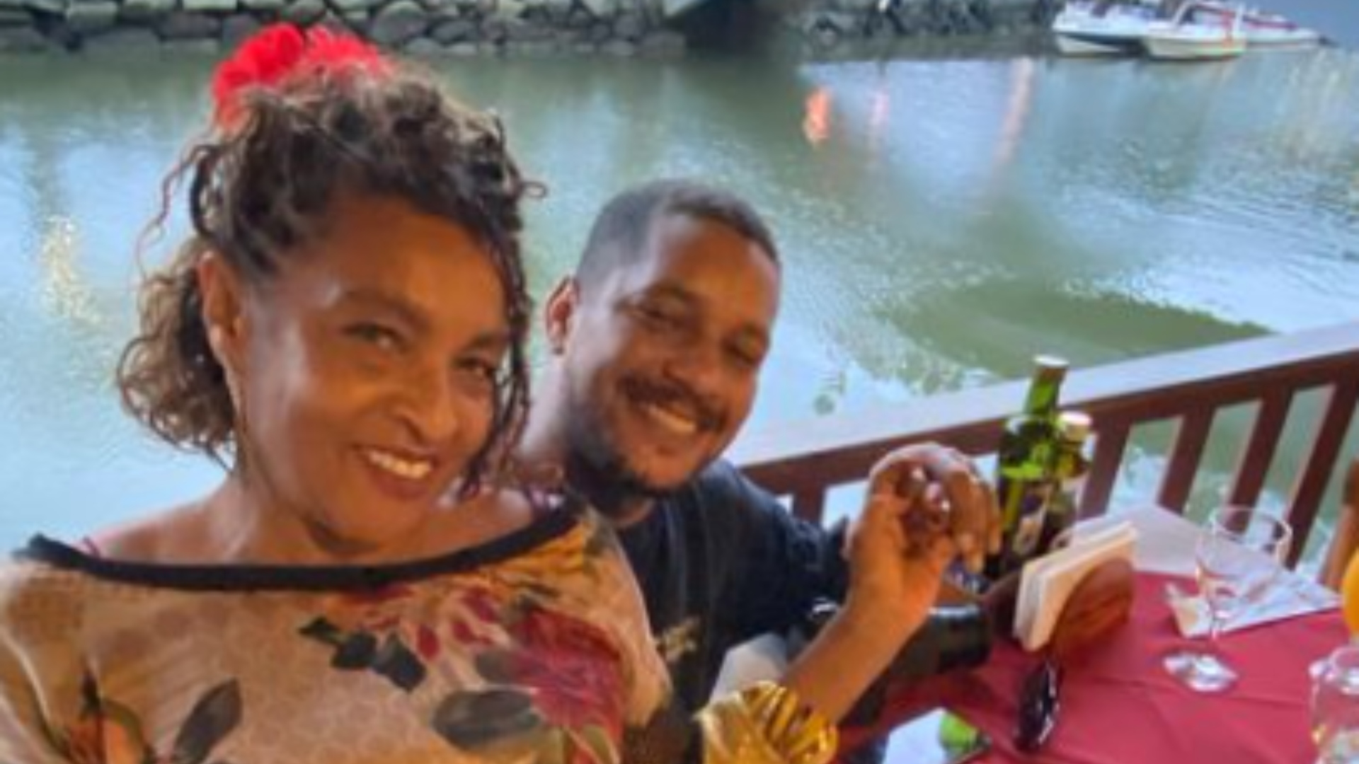 Apaixonada, Elisa Lucinda comemora aniversário do namorado 31 anos mais novo: ‘Lindo’