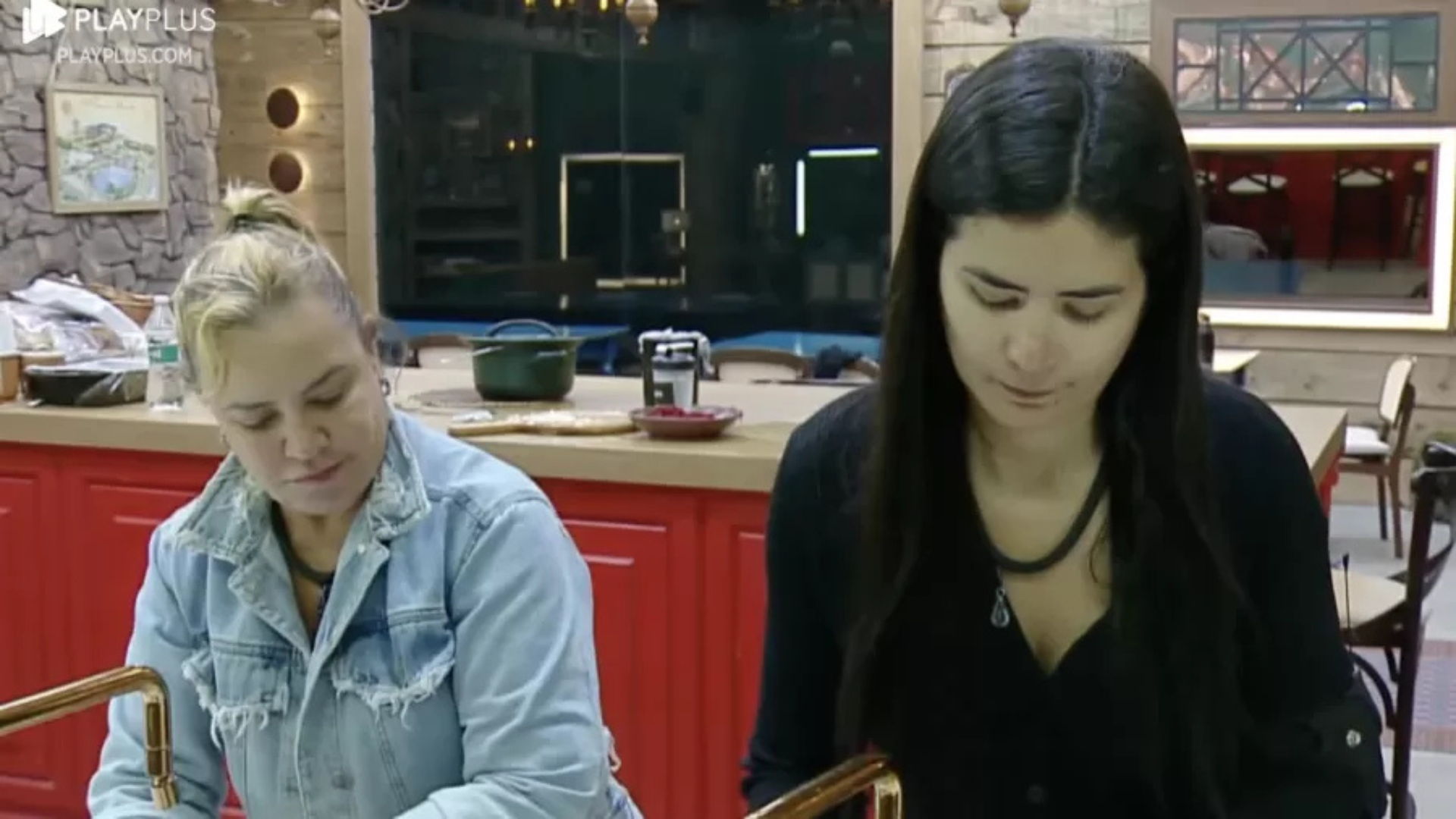 A Fazenda: Flor consola Vanessa após eliminação de Babi: ‘Vai ficar pior’
