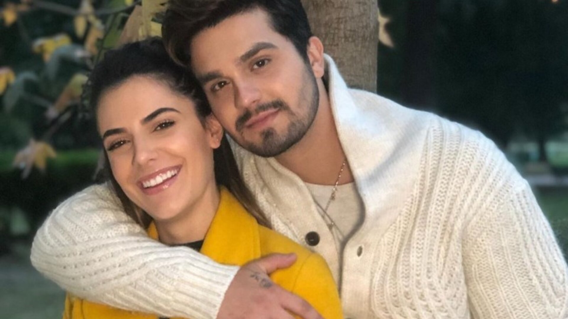 Minimalista, mas elegante: Tudo sobre o casamento secreto de Luan Santana e Jade