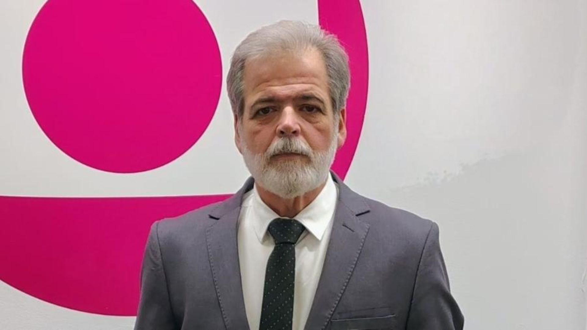 Sem trabalho, ex-ator da Globo pede pix após internação: ‘Quadro grave’