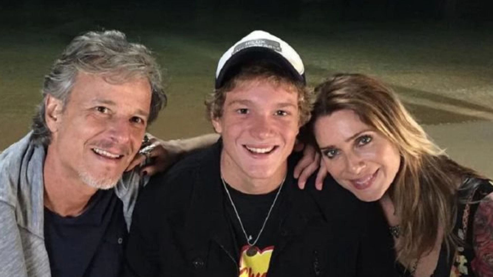 Orgulho! Letícia Spiller e Marcello Novaes celebram estreia do filho em novela