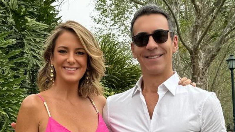 Ticiane Pinheiro e César Tralli mostram árvore de Natal montada em casa: ‘Maravilhosa’