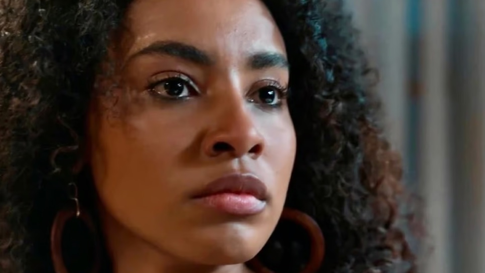 Mania de Você: Viola desmaia durante crime, perde a memória e vira outra pessoa