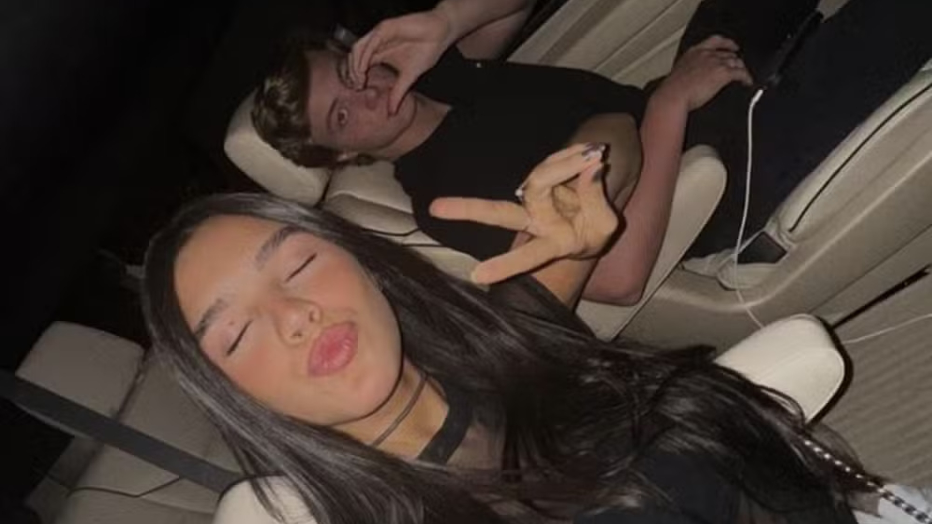 Aos 17 anos, Benício Huck dá beijão na namorada e ganha declaração apaixonada: ‘Te amo’