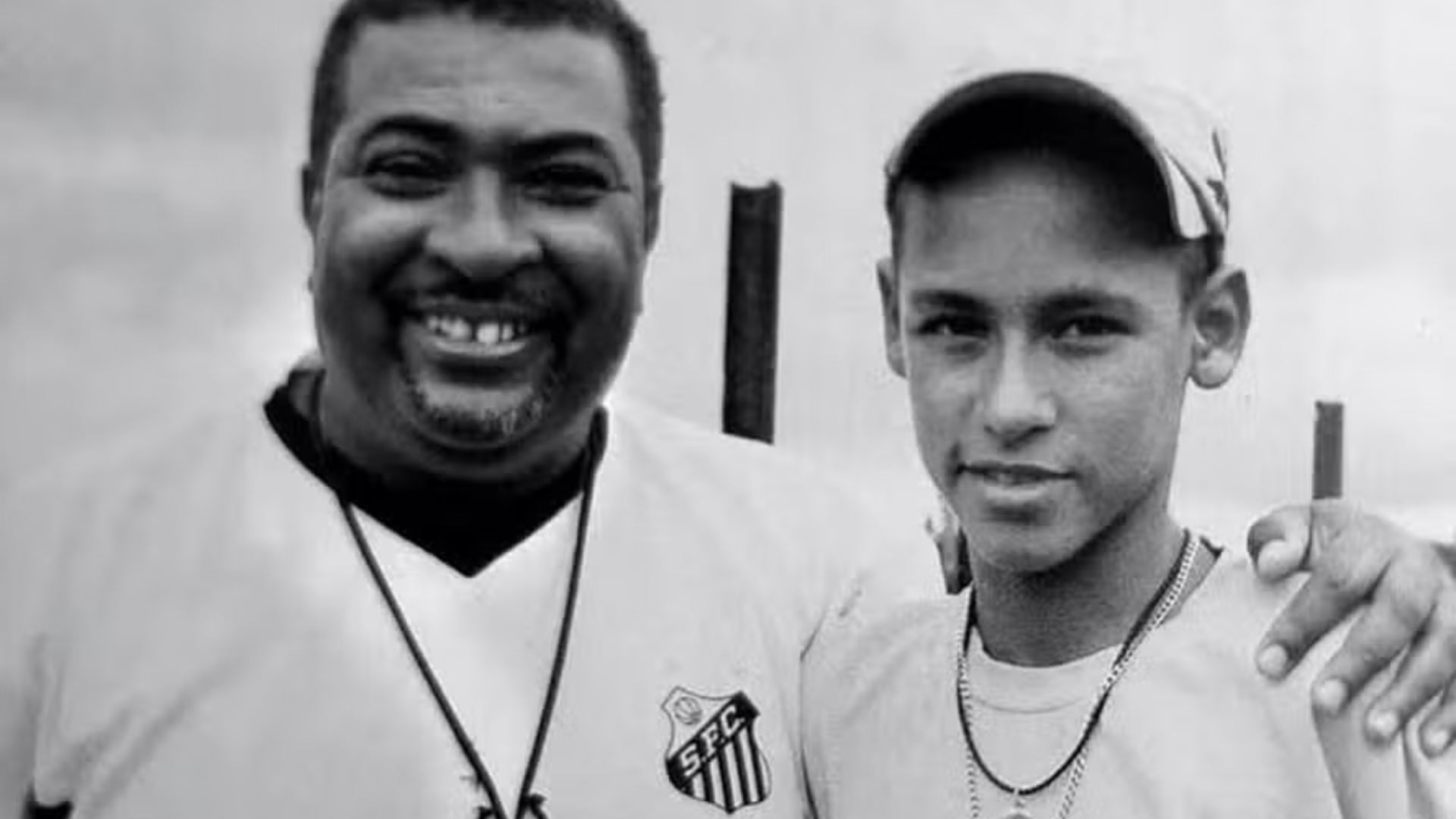 Morre treinador que descobriu Neymar; jogador lamenta: ‘Me colocou no futebol’