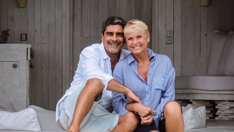 Junno Andrade celebra 12 anos ao lado de Xuxa Meneghel e se declara: ‘A mais bela’