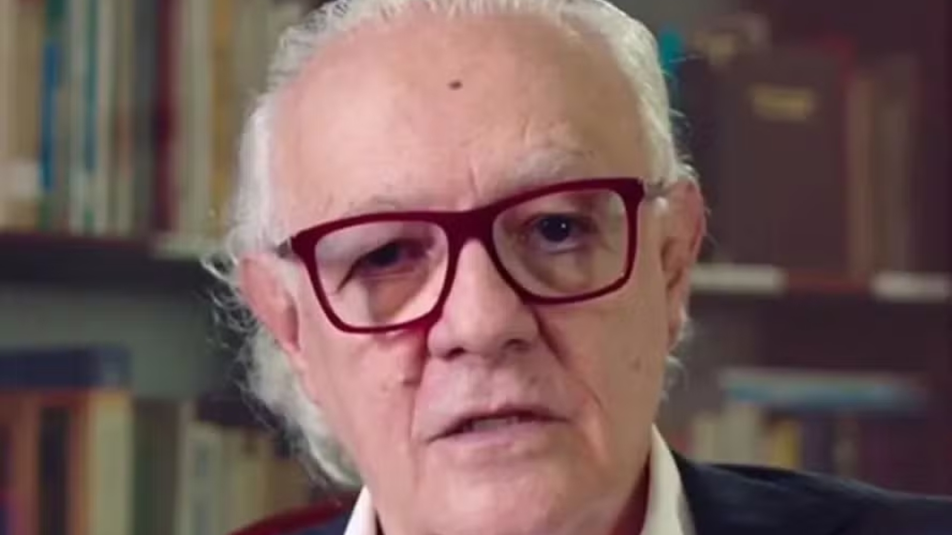 Sem herdeiros, Ney Latorraca desistiu de ter filhos com ex-esposa: ‘Não tive coragem’