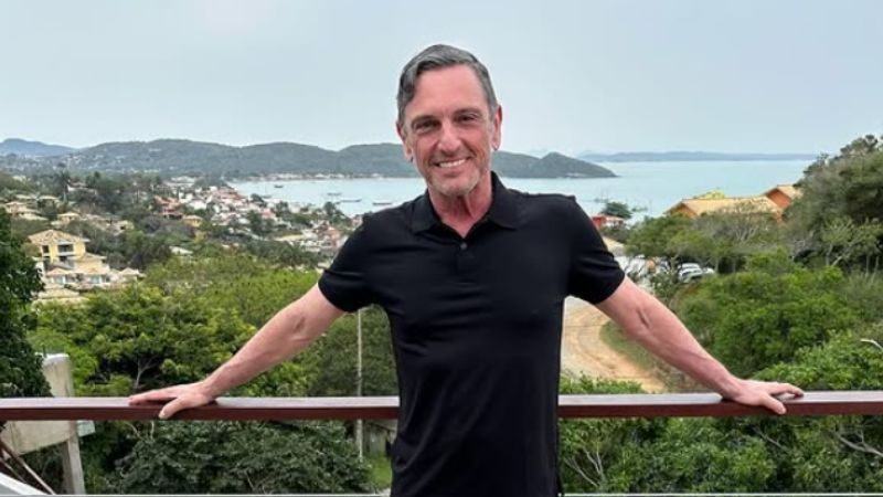 Paulo Miklos, ex-Titãs, está internado após ser encontrado desacordado; entenda