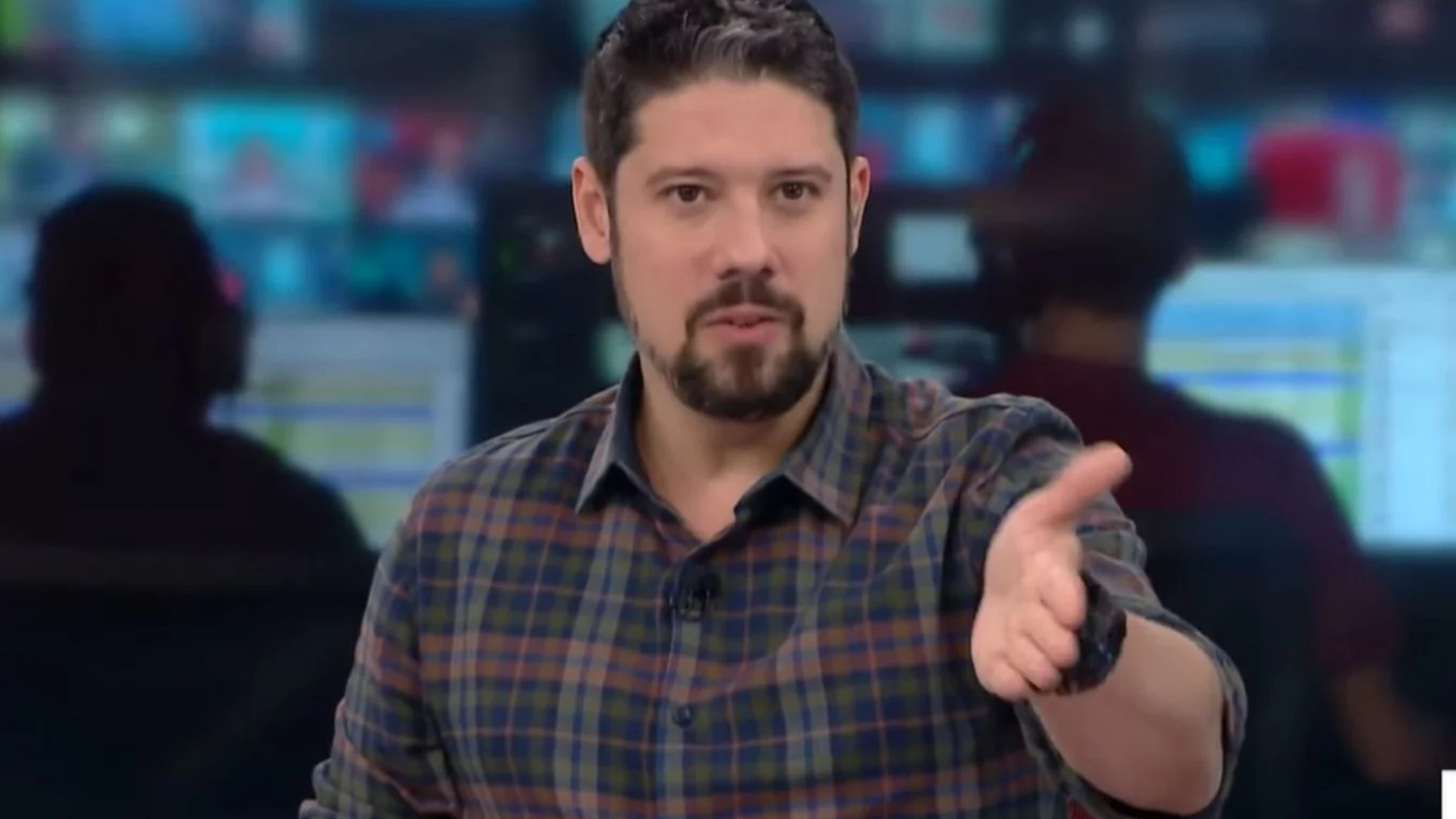 Phelipe Siani faz desabafo sobre doença mental: ‘Destrutivo’