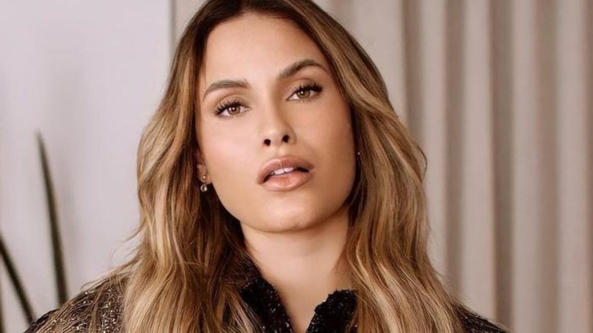 Ex-BBB Sarah Andrade revela que é de direita e web reage: ‘Não quer dizer…’