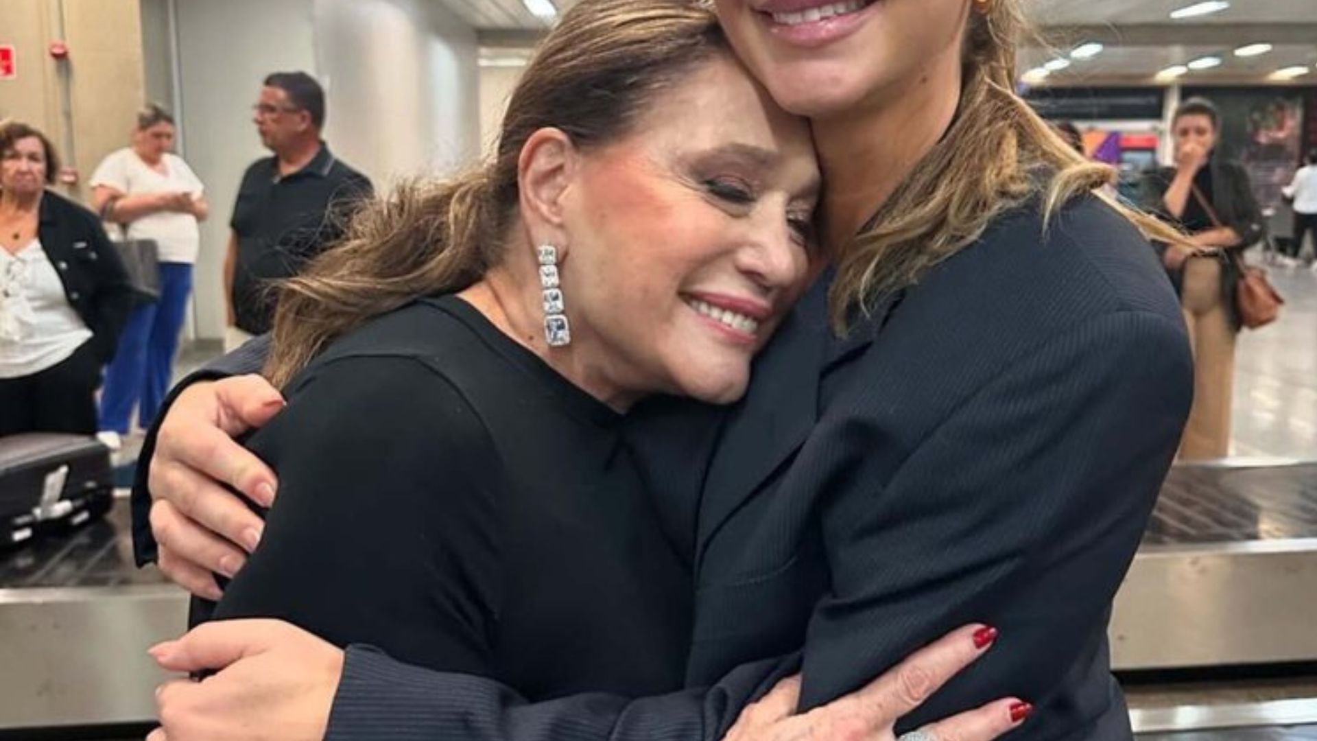 Susana Vieira se declara para atriz durante encontro especial: ‘Amo você’