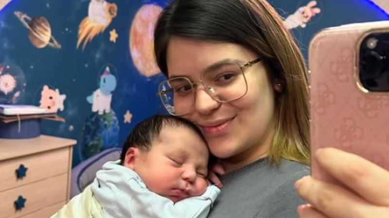 Viih Tube desabafa após alta hospitalar do filho, Ravi: ‘Minha ficha está caindo’