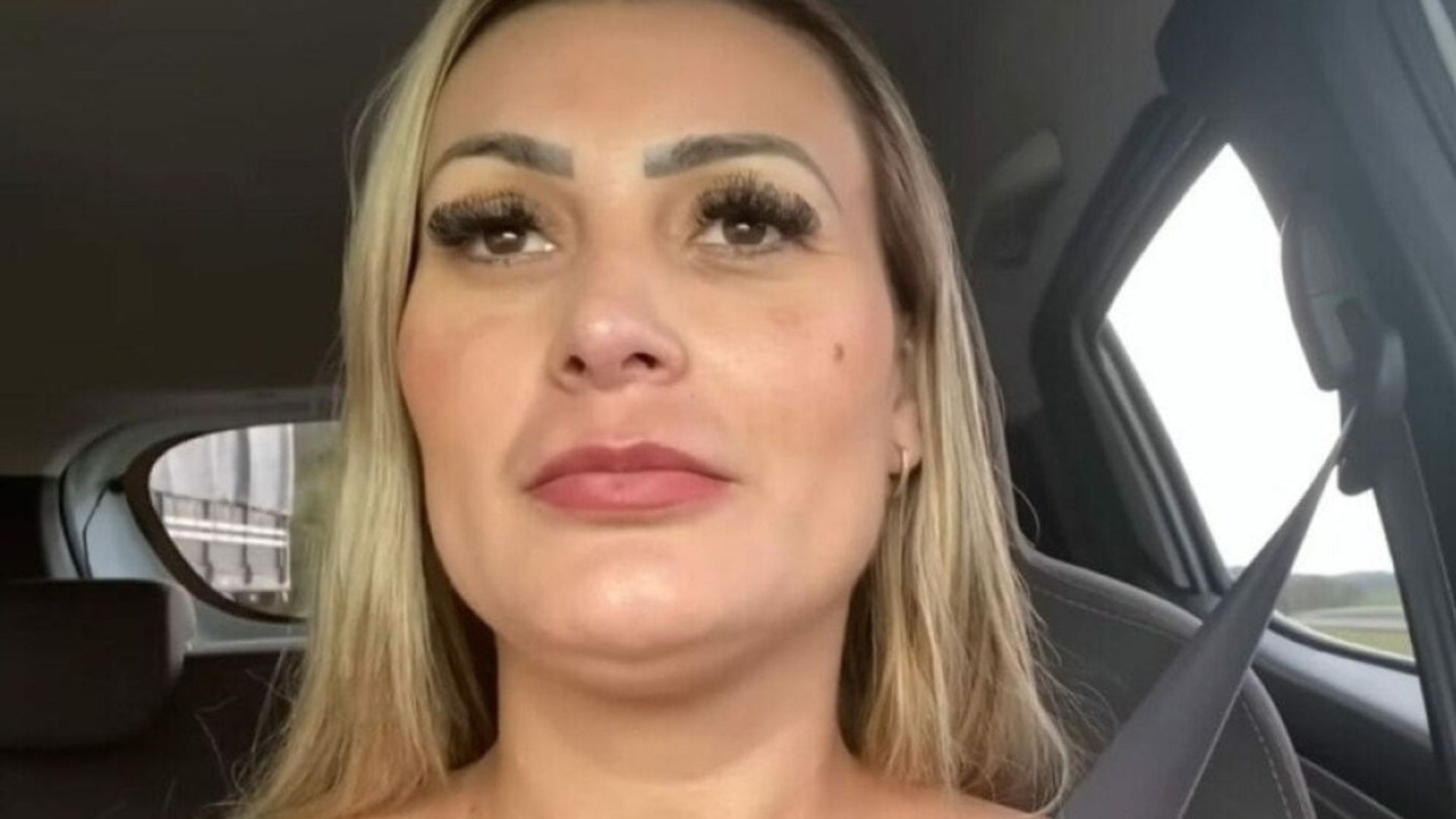 Andressa Urach protagoniza momento de embrulhar o estômago: “Quase vomitei”