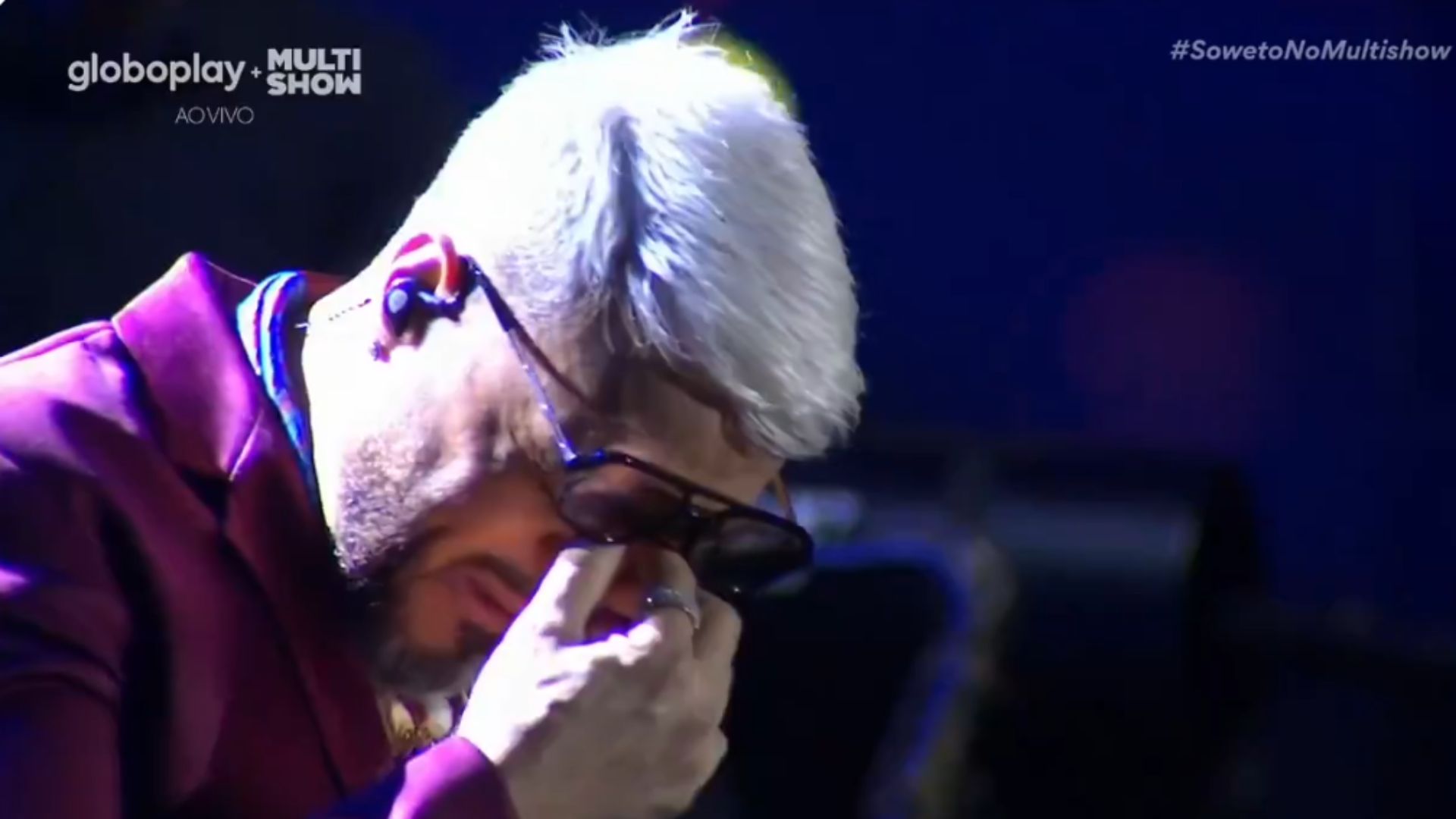 Após cair no choro em show, Belo abre o coração sobre separação: “Muito difícil”