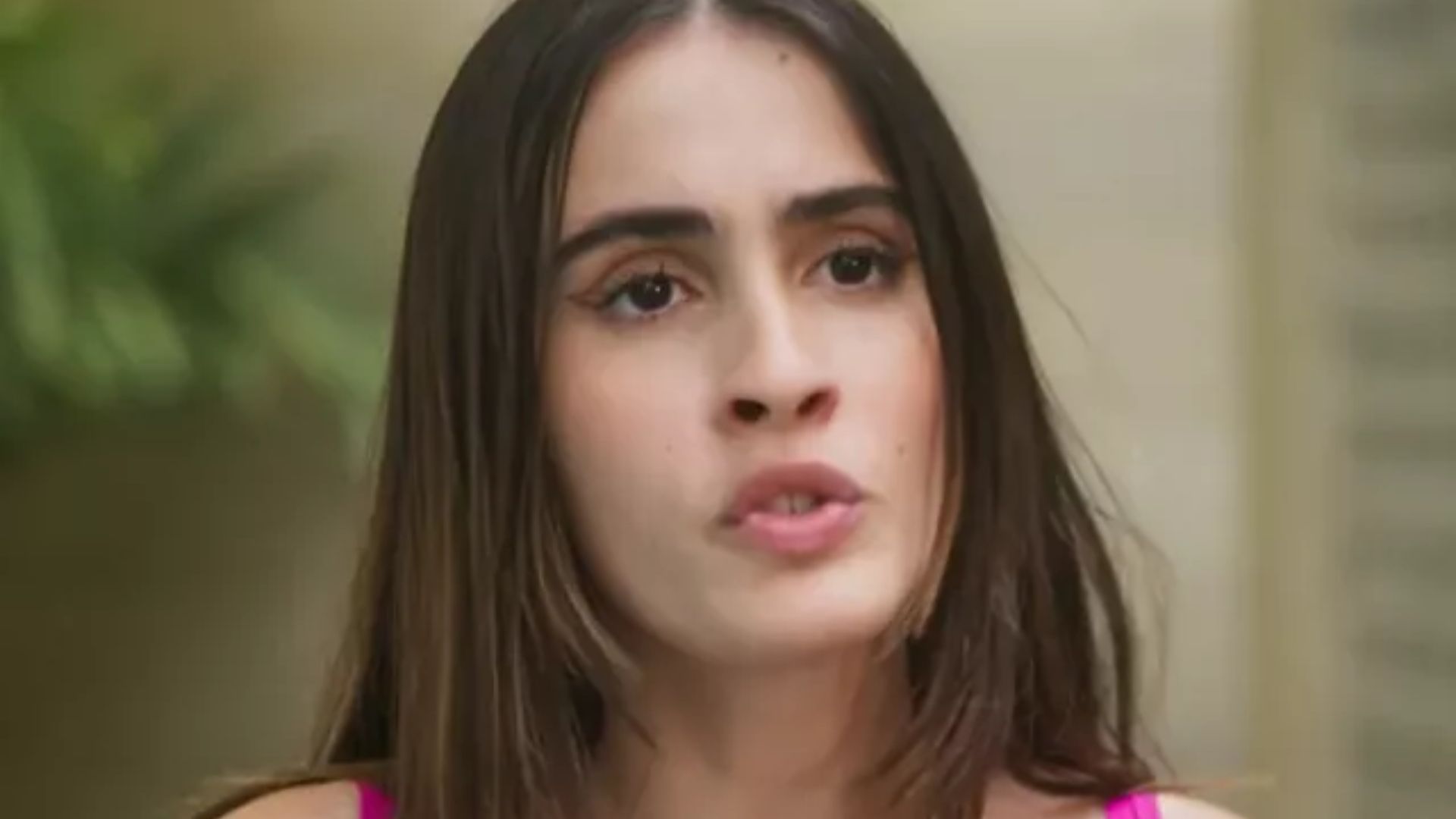 Elas por Elas: Após flagra, Cris confessa tudo e prejudica Helena