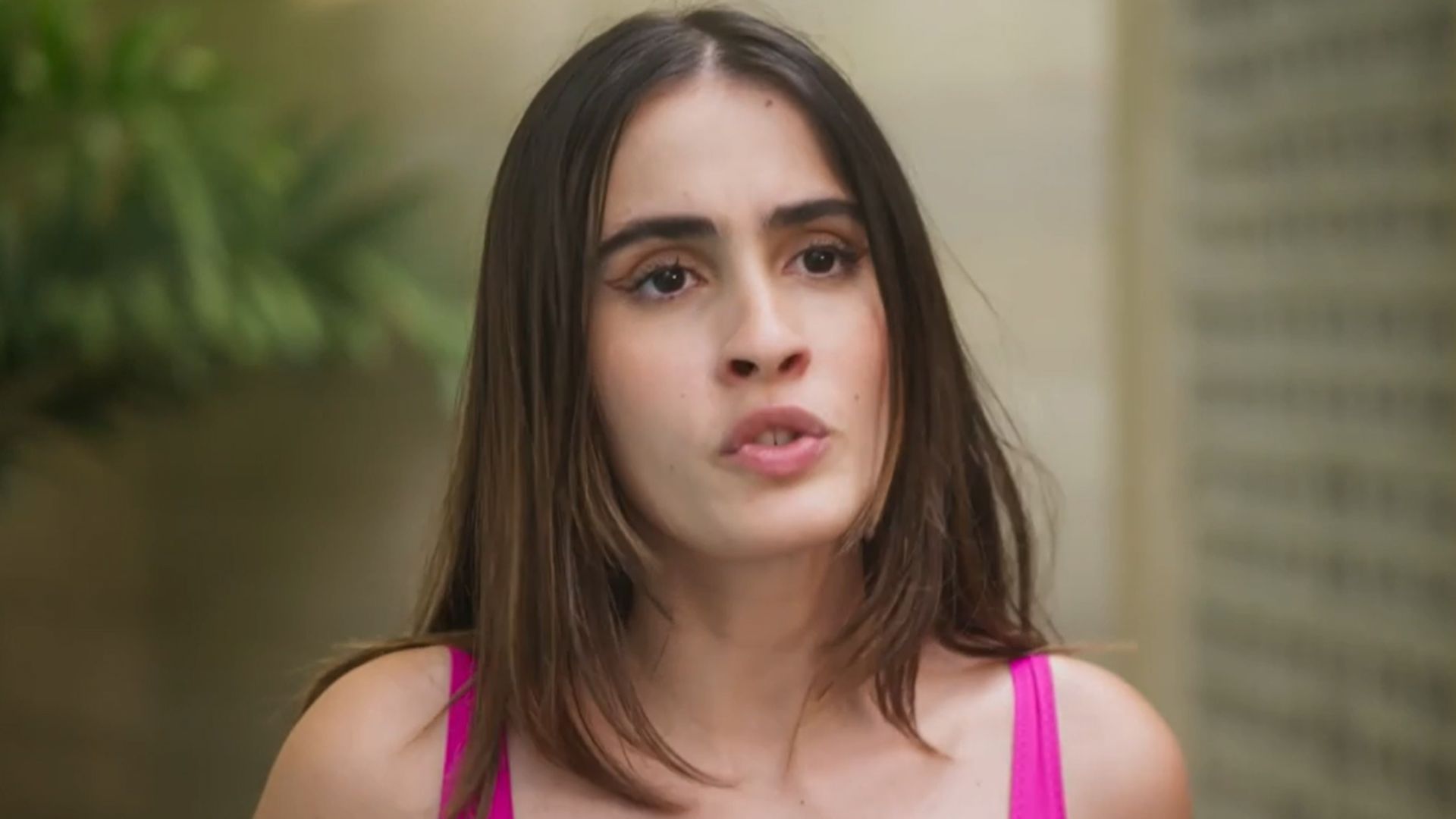 Elas por Elas: Caindo em enrascada, Cris faz aliança com Míriam