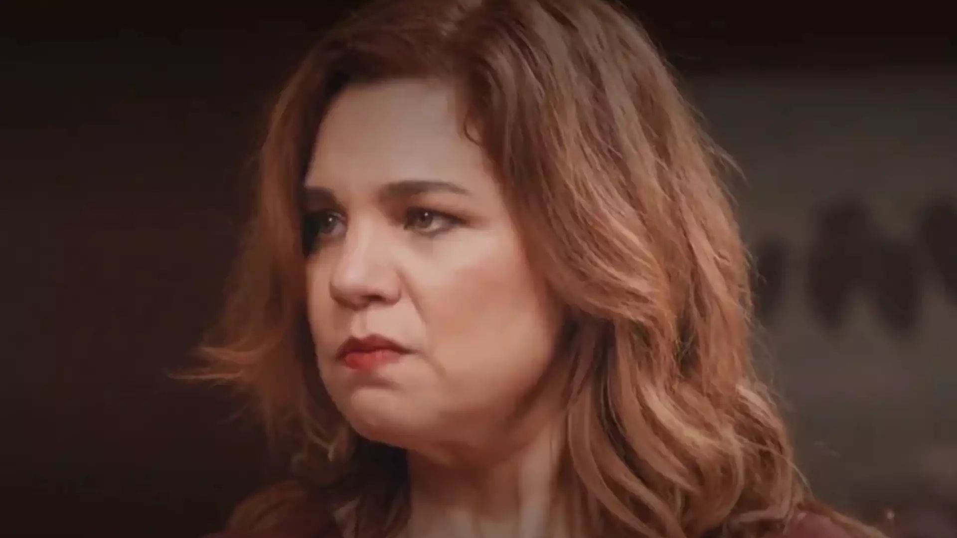 Elas por Elas: Helena comete erro ao exigir término de Jonas e Adriana