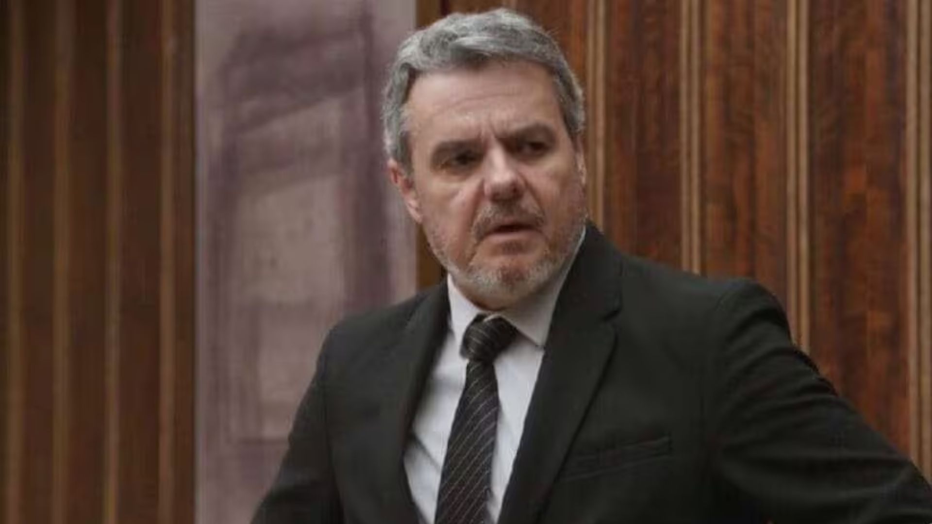 Elas por Elas: Secretária derruba testemunho de Roberto: “Não estava”