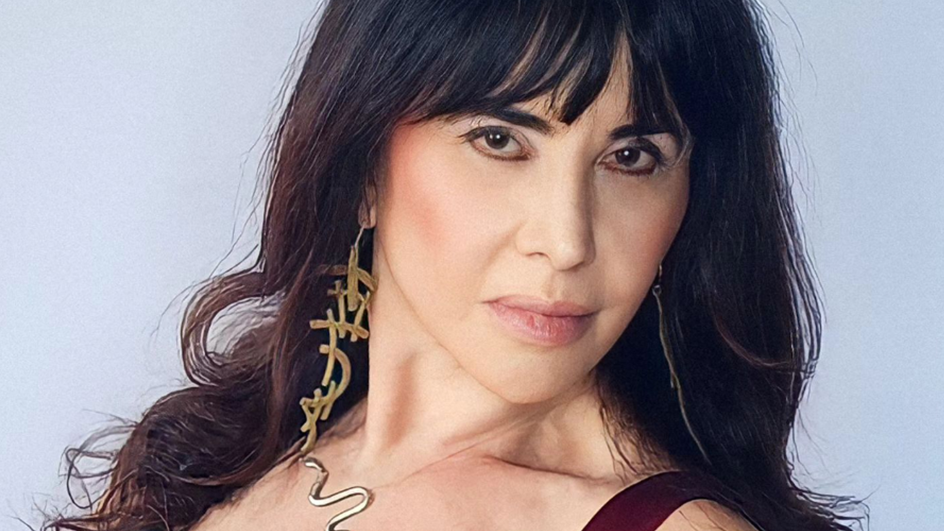 Claudia Alencar volta a ser internada e passa por nova cirurgia de emergência