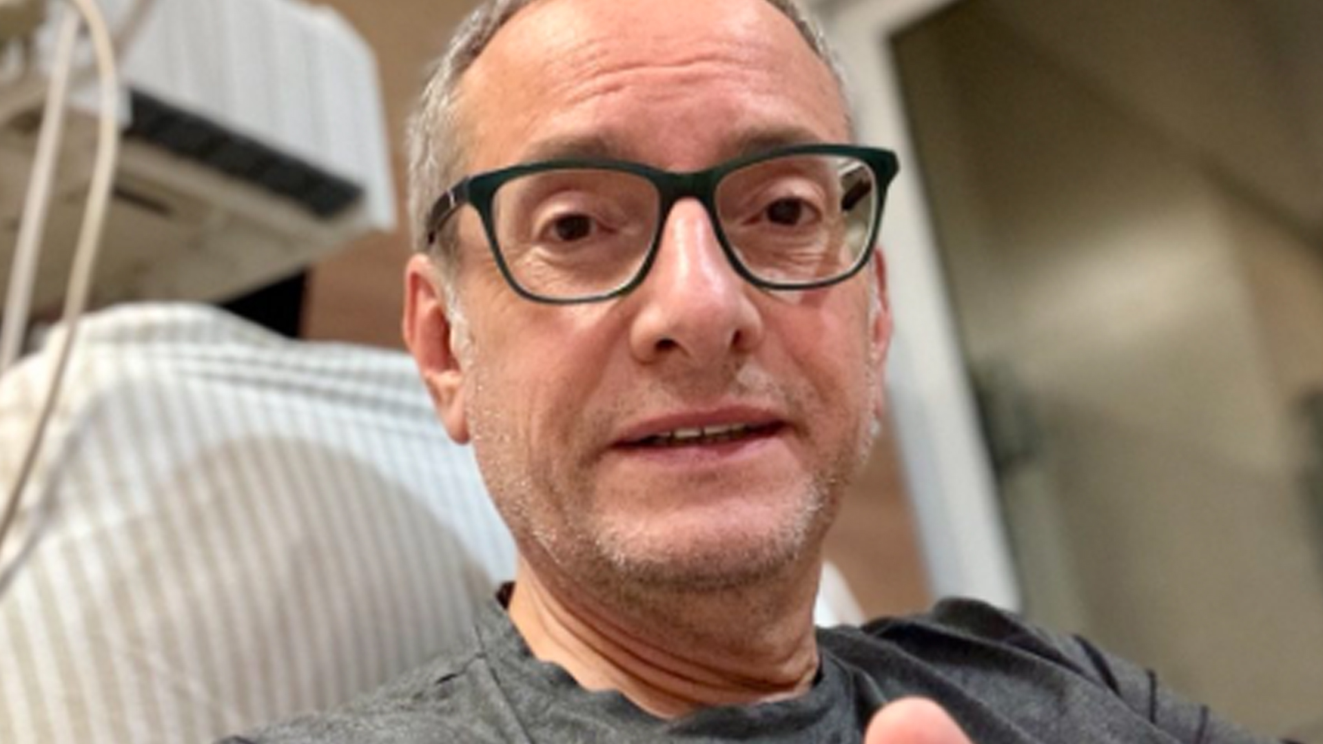 José Roberto Burnier reaparece após cirurgia no coração: “Terceira vida”