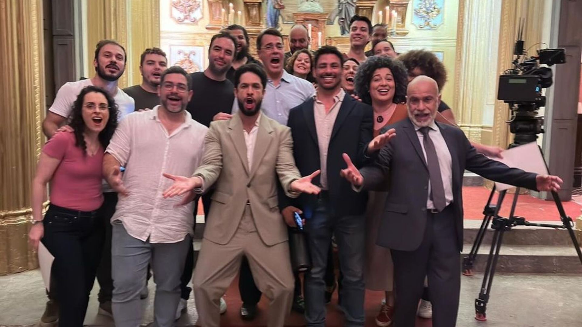 Rainer Cadete se despede de novela e agradece equipe de ‘Terra e Paixão’
