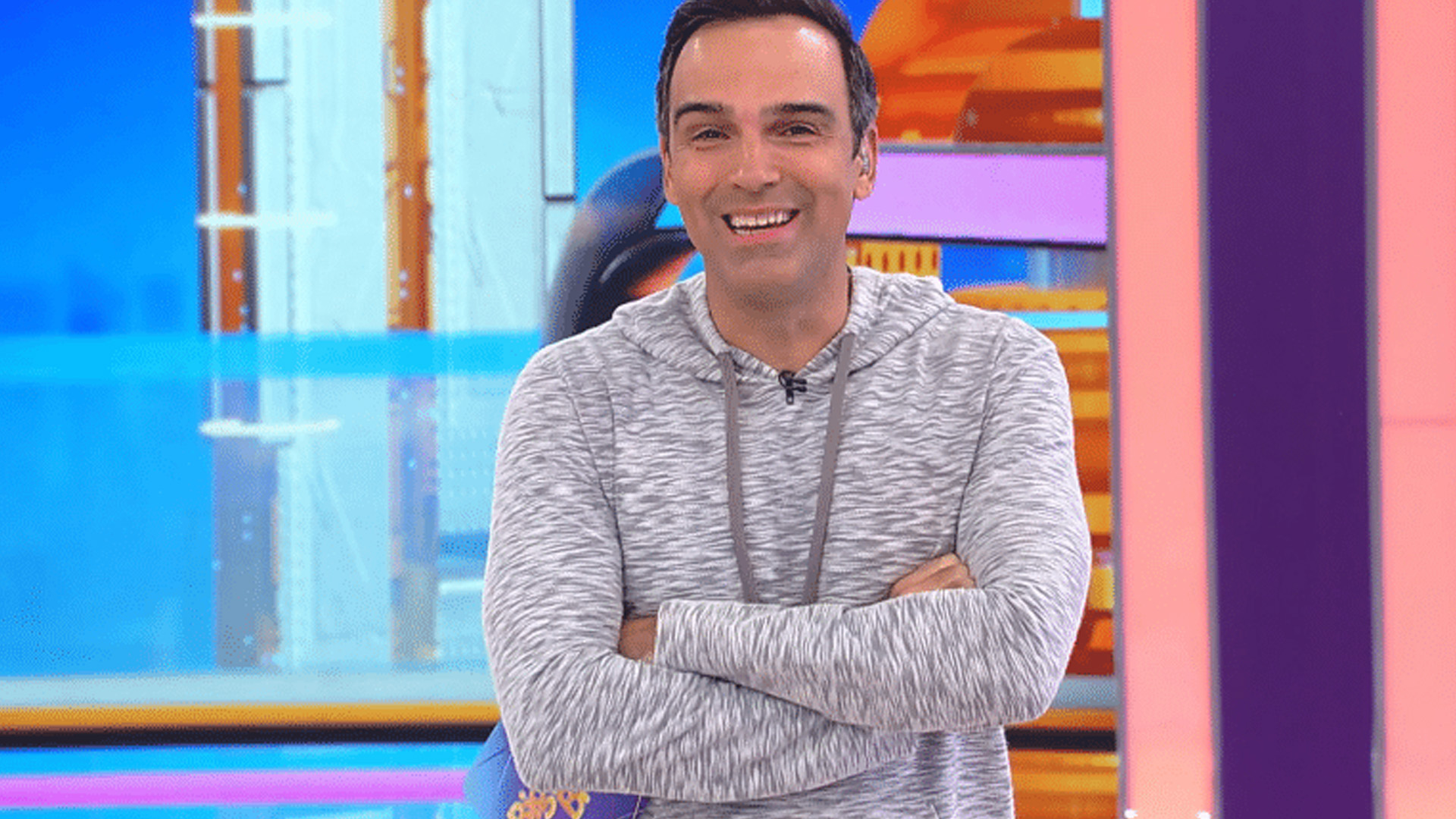 Bônus e valor fixo: Tadeu Schmidt ganha uma fortuna para apresentar o BBB24