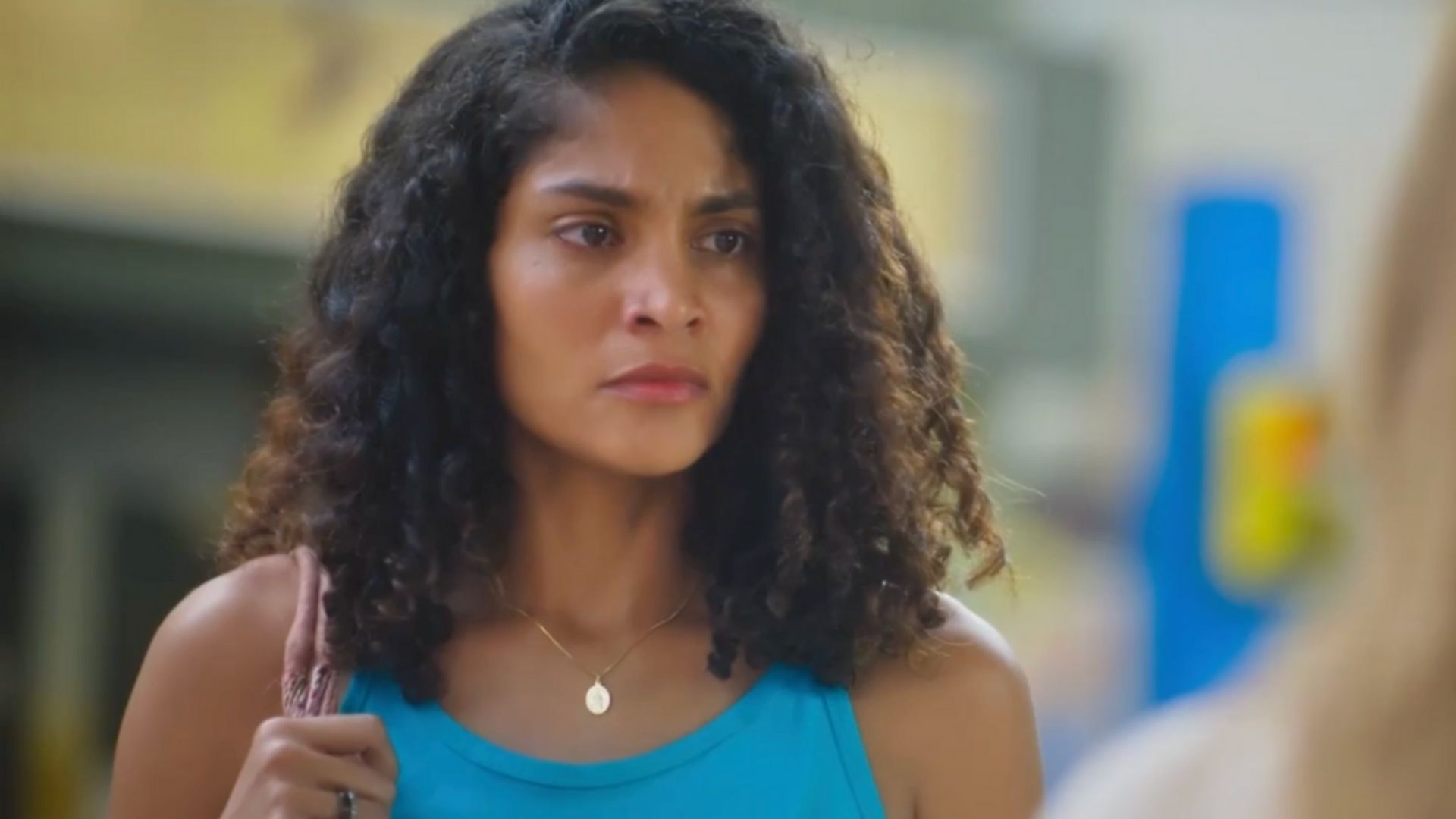 Terra e Paixão: Em posse das terras, Aline sofre decepção após análise