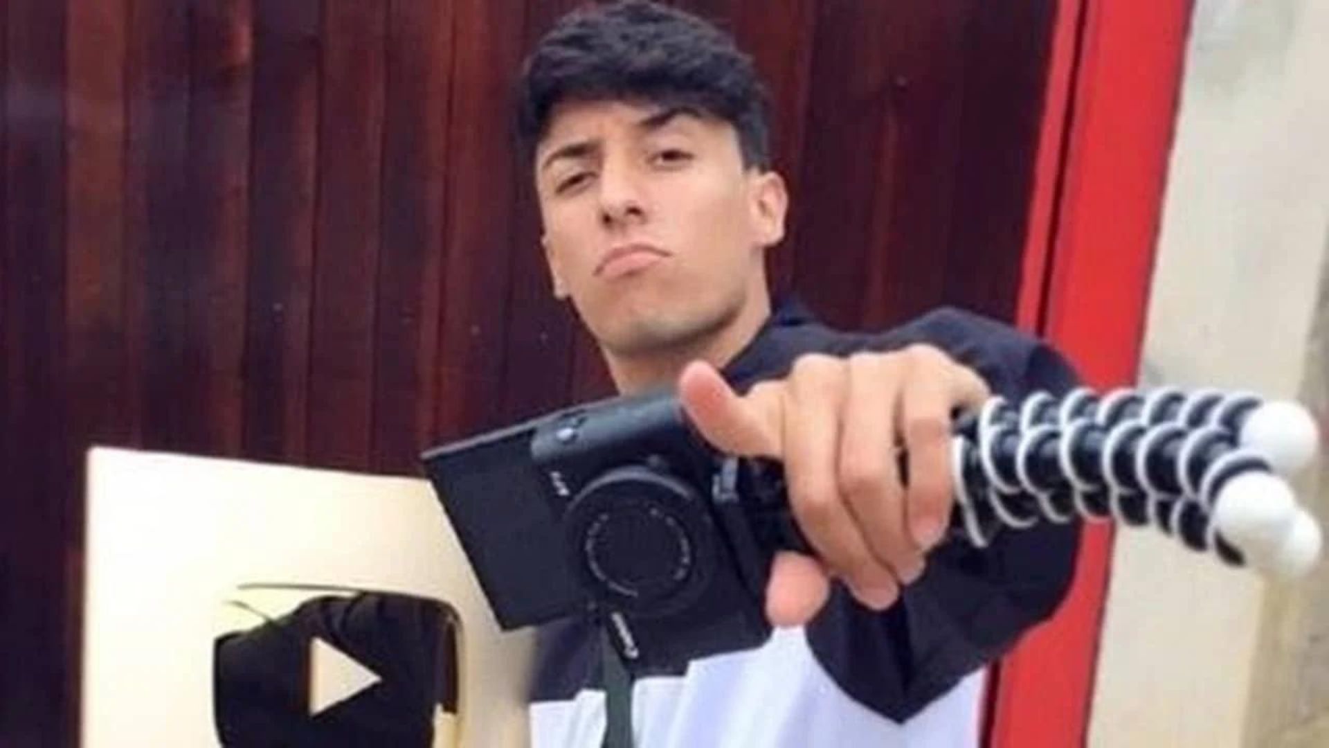 Macabro! Influenciador desaparecido é encontrado enterrado em casa de amigos