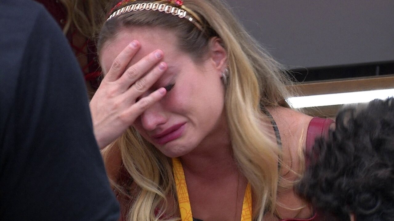 Bruna Griphao precisou de médico após usar lenço com alvejante para se limpar no BBB 23