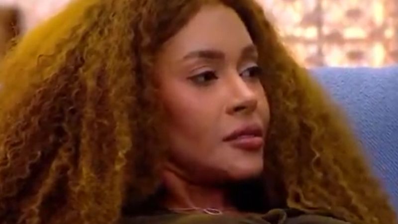 BBB 25: Giovanna Jacobina viraliza com fotos de antes e depois de cirurgias; confira