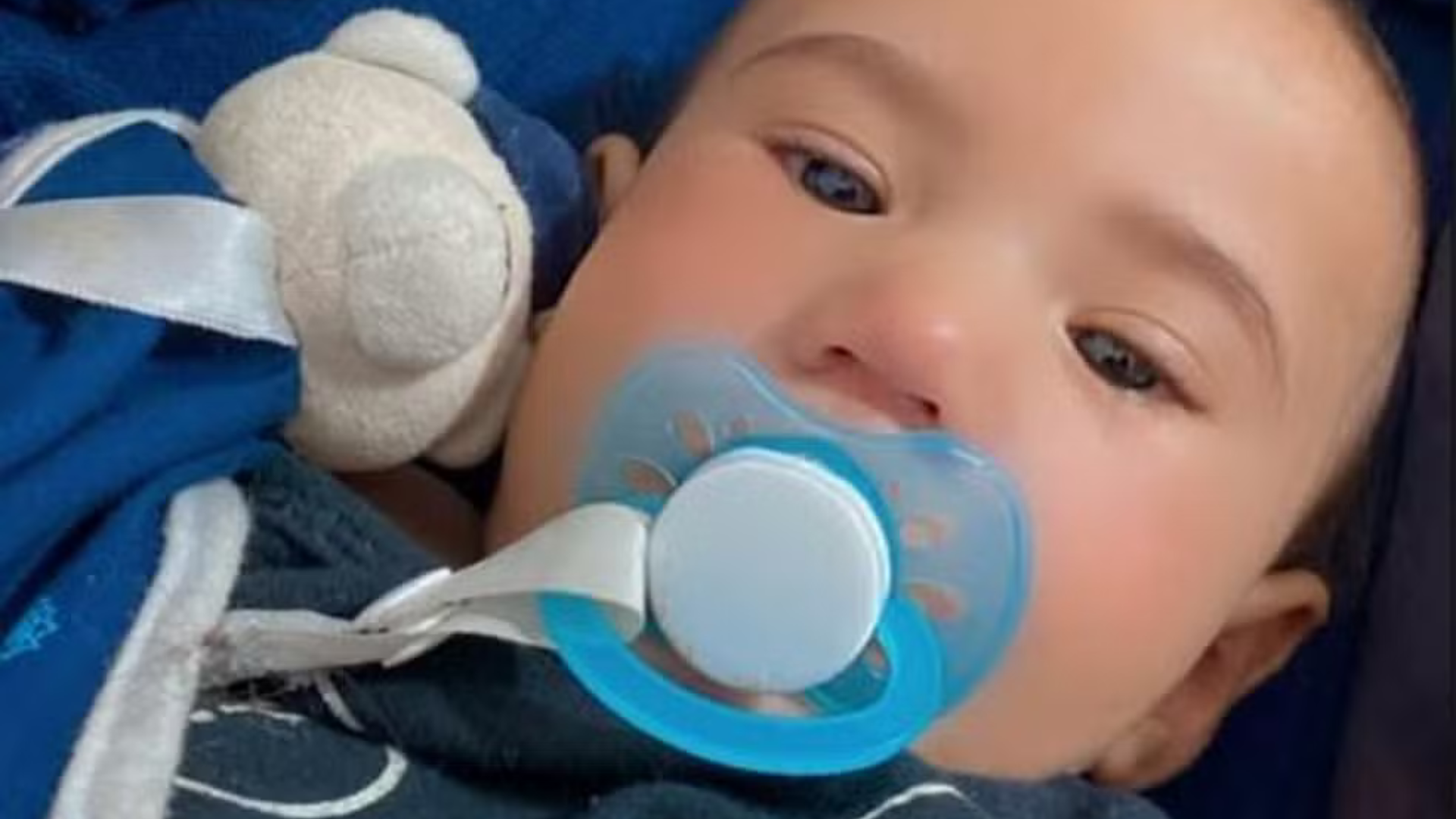 Bebê com lesões morre em UPA após parada cardiorrespiratória; mãe e padrasto são presos