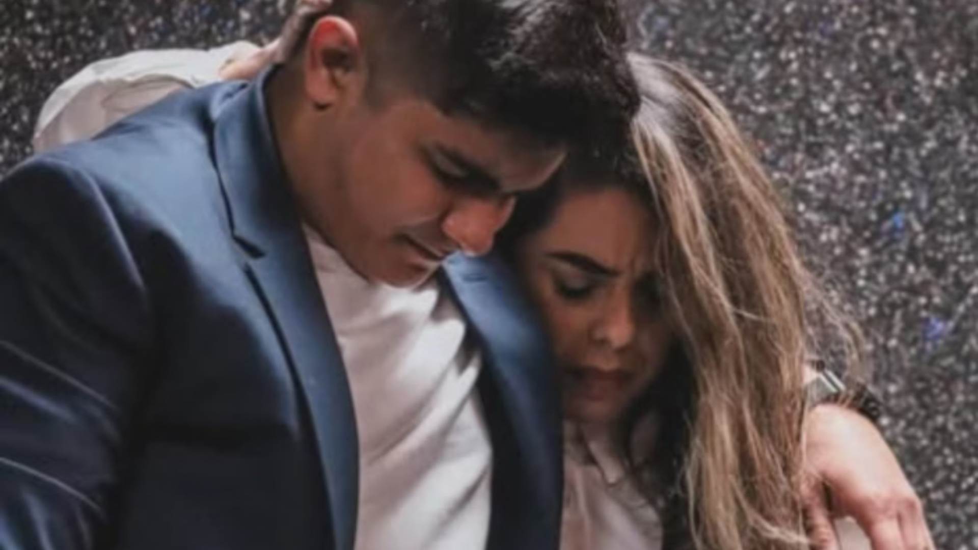 Cantora gospel desabafa após marido ser preso pela imigração dos EUA