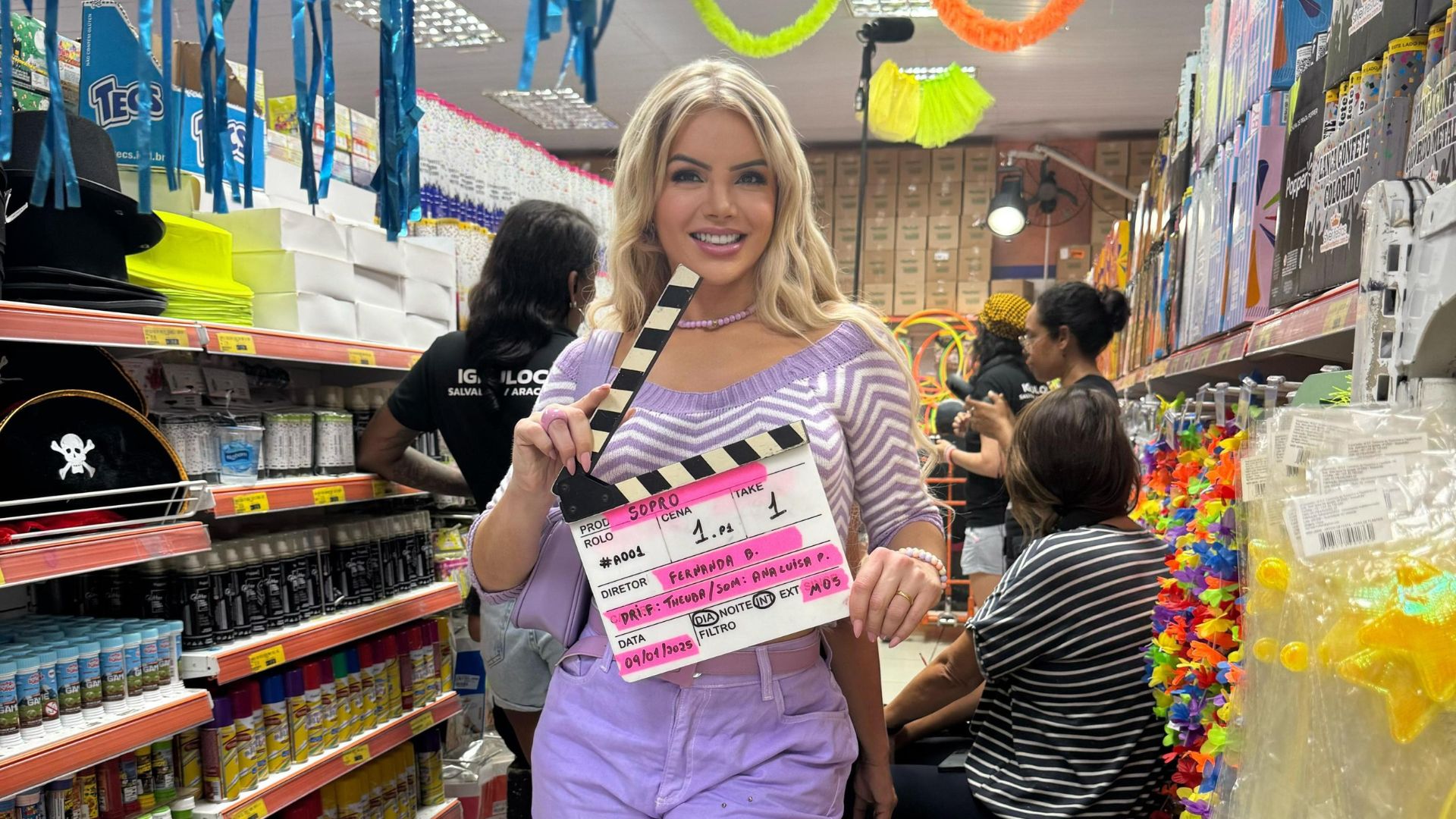 Primeira mulher trans brasileira em Hollywood, Thalita Zampirolli interpreta mãe em novo filme