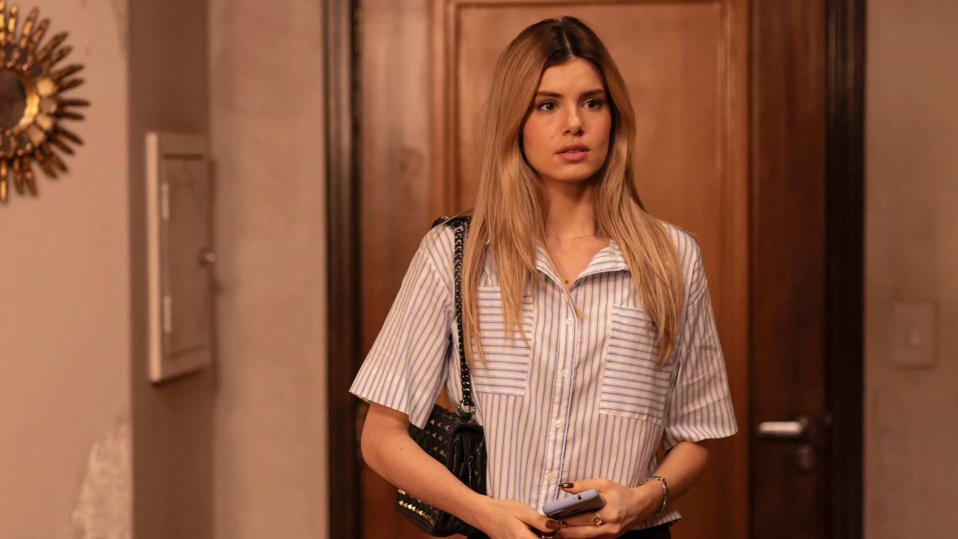 Vingança? Lola desconfia de verdadeiras intenções de Sofia em Beleza Fatal