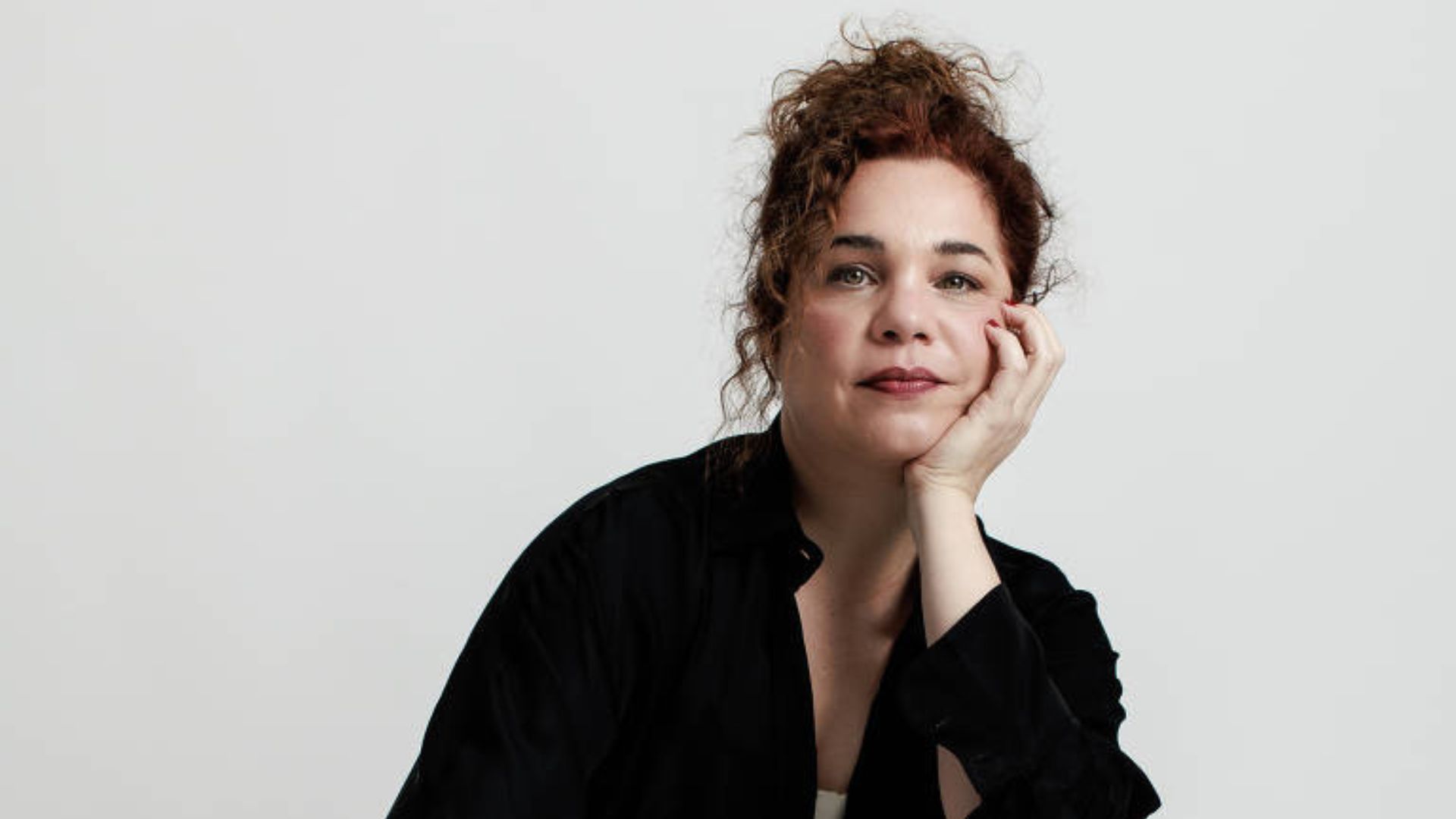 Isabel Teixeira desabafa sobre rotina de carreira artística: ‘Não teve essa de descansar a imagem’
