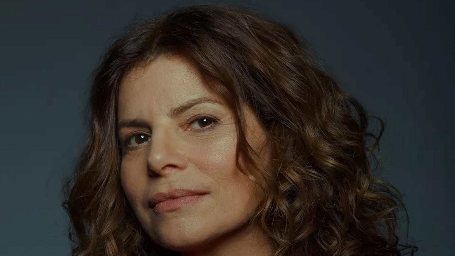Débora Bloch aparece pela primeira vez com o visual de Odete Roitman de Vale Tudo; confira