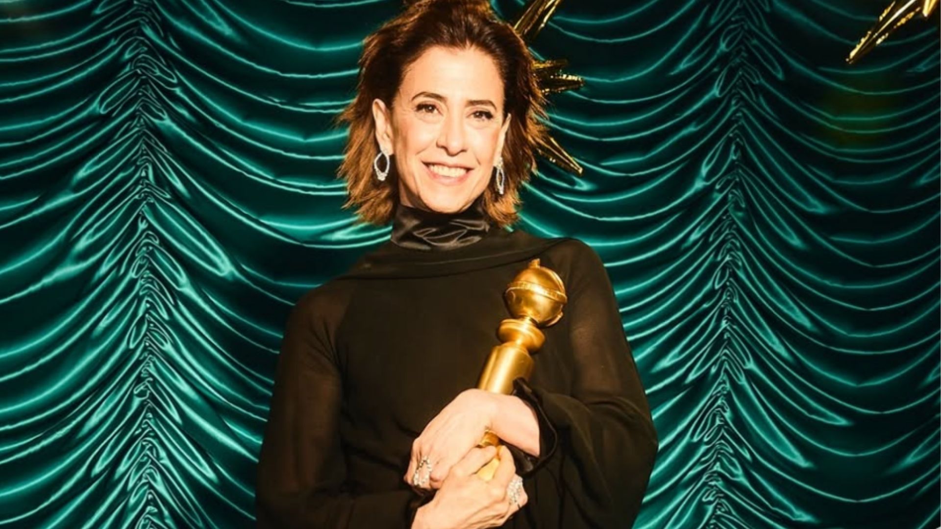 Fernanda Torres vira ‘sensação’ nos EUA e responde com humor: ‘Décadas por aí’