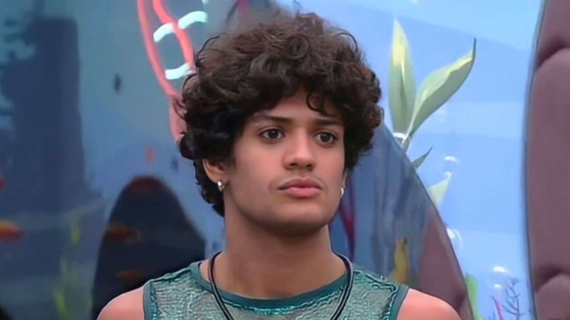 Ex-bbb Gabriel Santana conta que foi acordado pela polícia: “Susto”