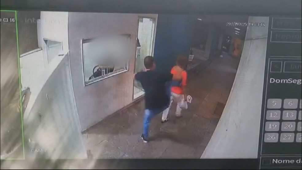 Motorista é banido de aplicativo após chutar idosa no Rio de Janeiro