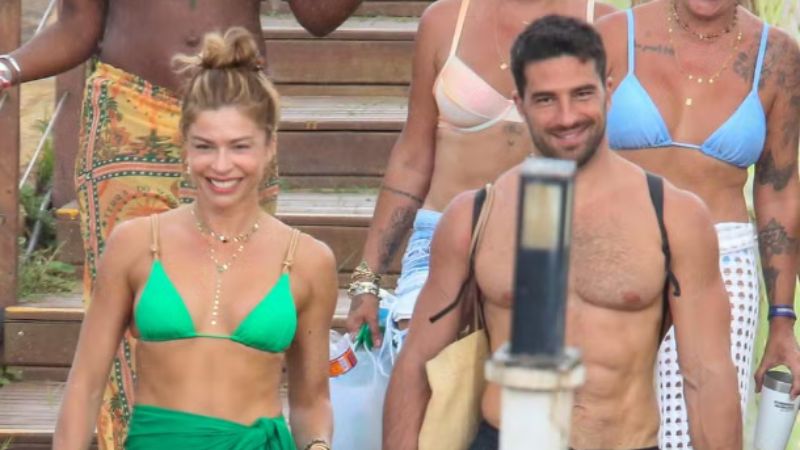 Novo affair? Grazi Massafera é flagrada em Fernando de Noronha com modelo italiano