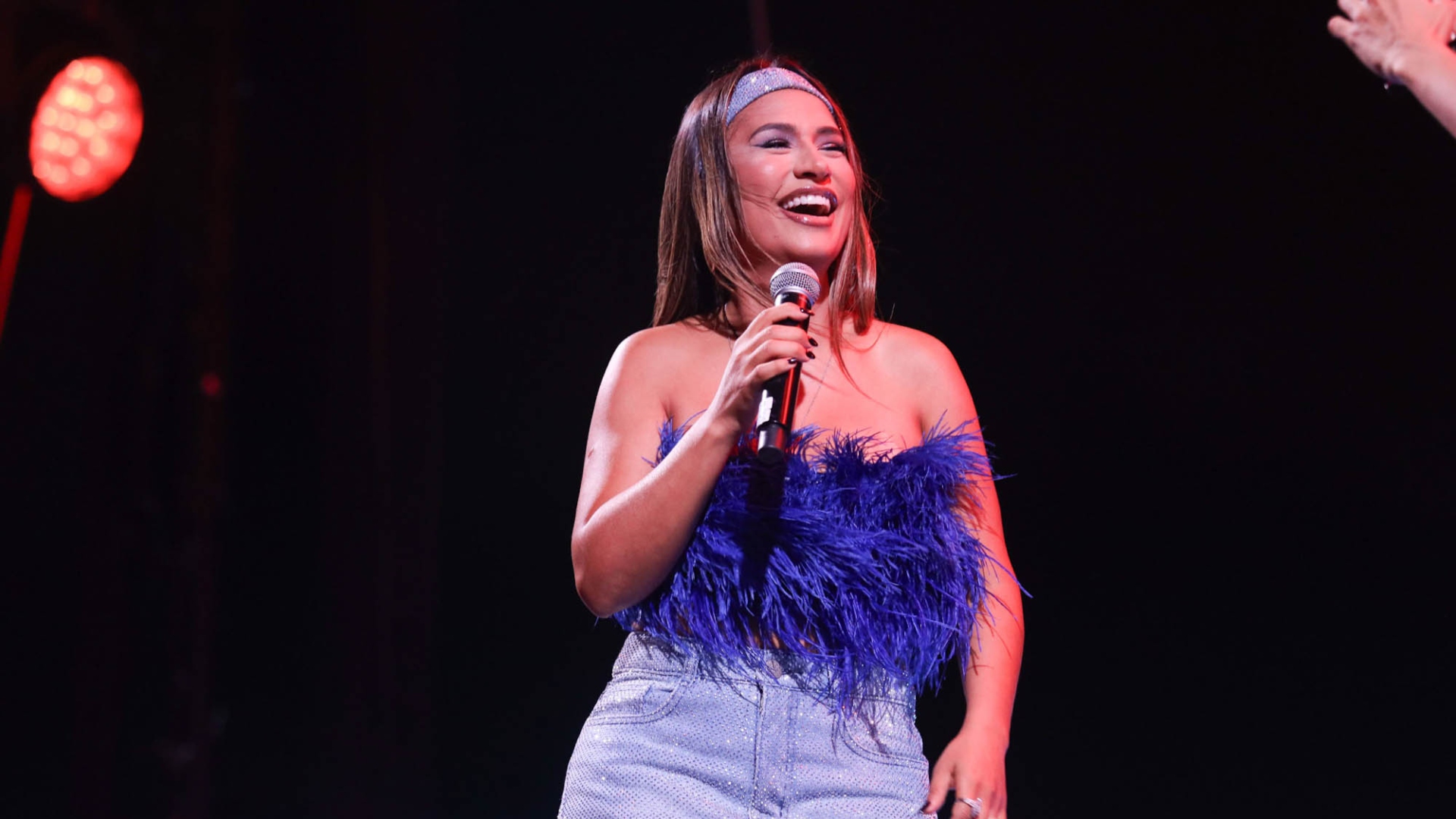 Simone Mendes revela reação após ser convidada por Anitta para evento: ‘Especial’